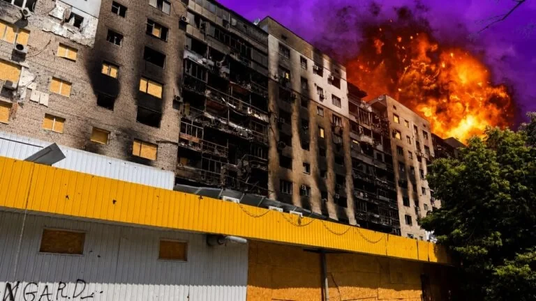 Жодного військового в будинку не було:  подробиці від мешканців спаленої росіянами багатоповерхівки в Херсоні