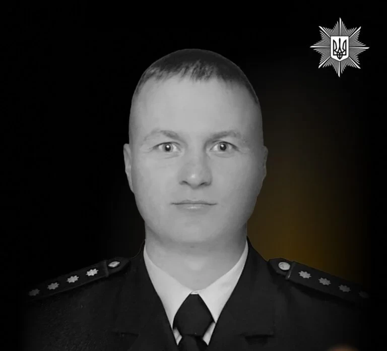 У лікарні помер поліцейський з Херсонщини, який був тяжко поранений через атаку дрона РФ