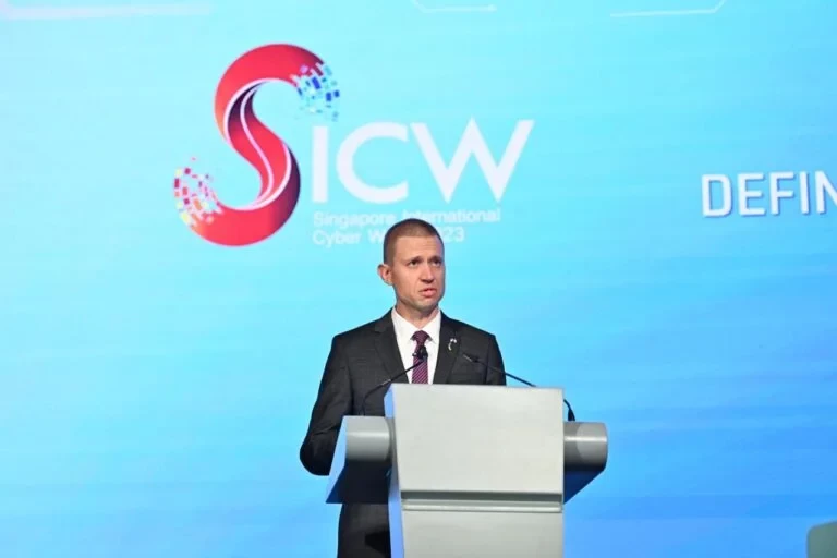 Сина ексголови Херсонської облради звільнили з МЗС