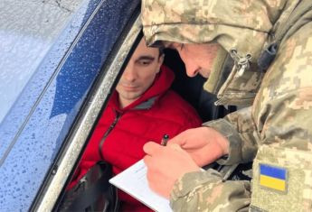 Українцям із бронею масово розсилають повістки: адвокат пояснив причину та назвав штрафи за неявку