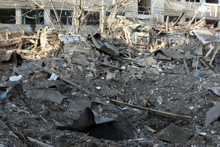 Через ворожі обстріли на Херсонщині загинуло четверо людей, ще пʼятеро — поранені