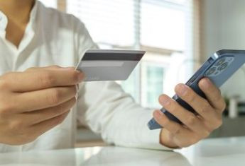 Як херсонців обдурили на великі суми: поліція попереджає про небезпечні схеми