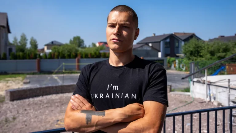 Херсонський підліток, якого Росія зробила «обличчям» своєї пропаганди, повернувся в Україну