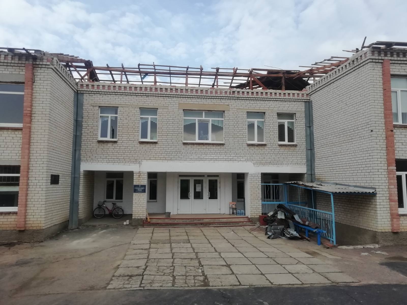 Почти неделю жители пгт Великая Александровка приходят в себя от мощного ур