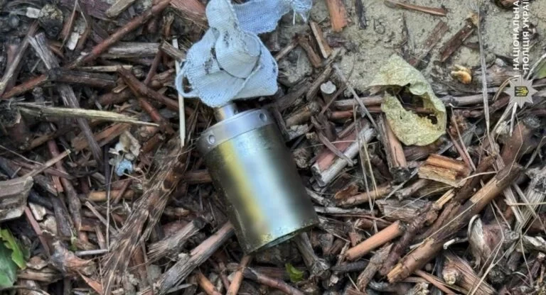 Росіяни обстріляли північнокорейськими касетними боєприпасами Корабельний район