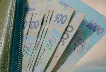 Пенсії в Україні виростуть: кого торкнеться підвищення виплат