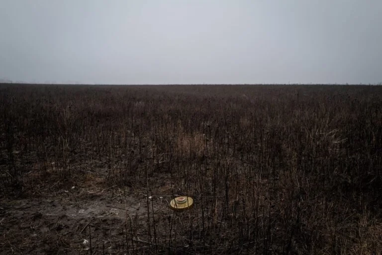 Волонтер, який вивозив людей з Олешок, помер у лікарні