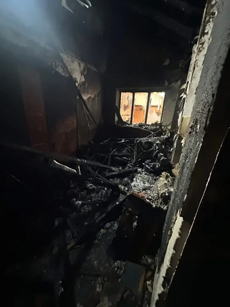 У Херсоні через російський обстріл згорів будинок депутата-військового Дмитра Бєлоброва