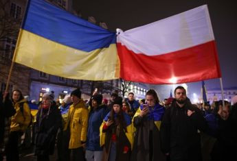 Польща прирівняє статус українських біженців до інших іноземців