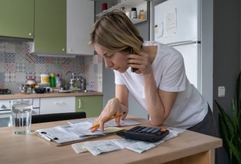 Скасування боргів та перерахунок комуналки: експерт пояснив, чому українцям не варто розслаблятися