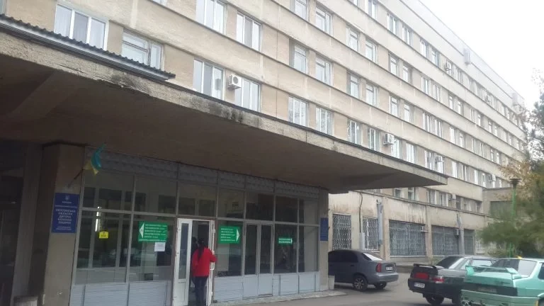 У Херсонській дитячій лікарні облаштують підземну операційну та реанімацію із захистом ПРУ