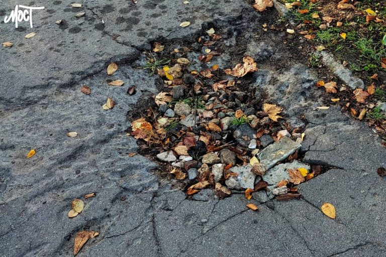 На Херсонщині через скид з дрона поранено двох працівників поліції охорони