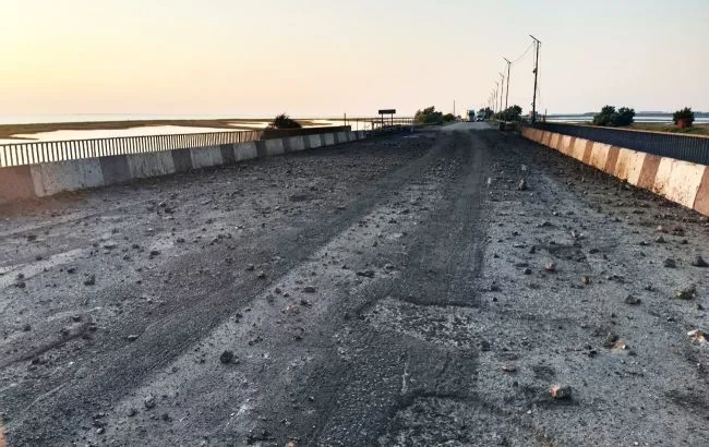 Сальдо обіцяє відновити мости до Криму та на Арабатську Стрілку