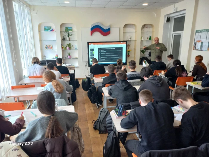 Олена та Геннадій Шелестенки у Скадовську / Фото окупаційних медіа