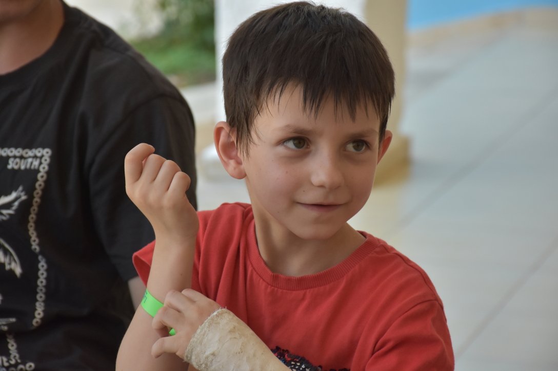 українська дитина в Туреччині