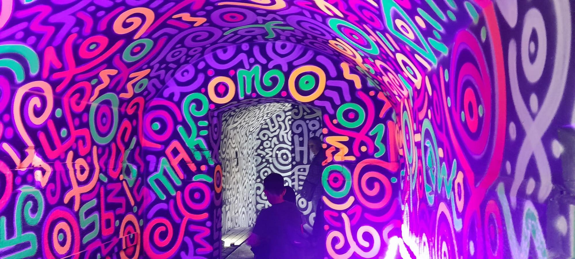 У Херсоні з'явилися унікальні арт-укриття у стилі "кавунового камуфляжу" (фото)