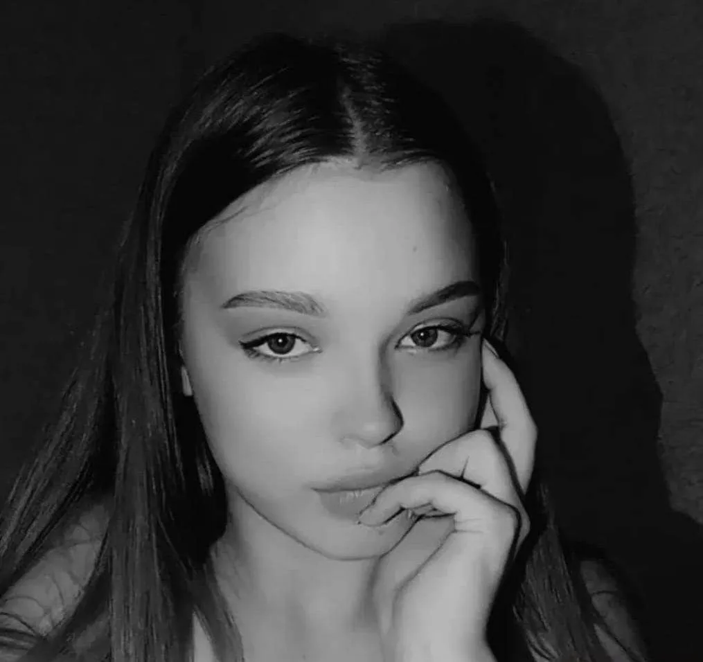 Нещодавно повернулася до Херсона і збиралася заміж: що відомо про вбиту росіянами Владу Веремеєнко