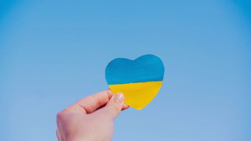 Виплати до Дня Незалежності / Canva