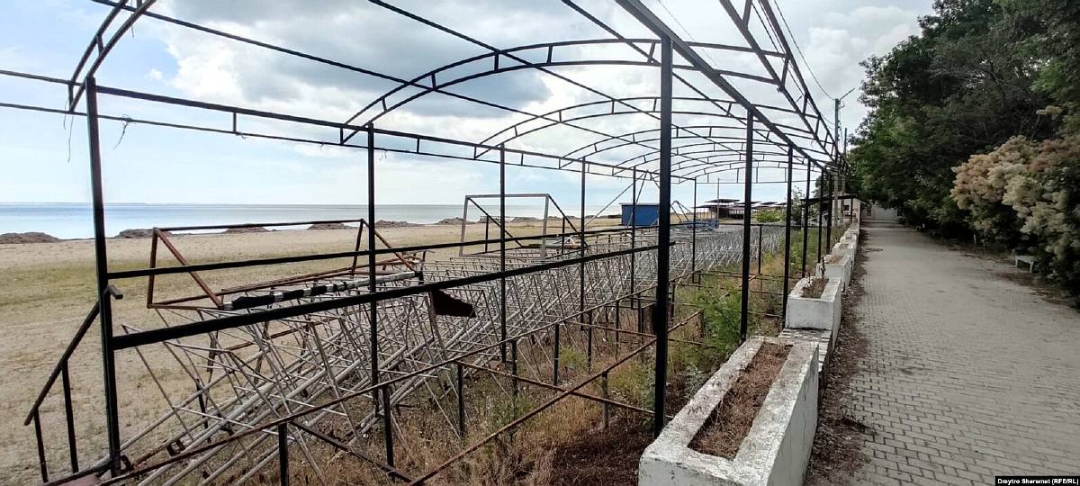 Порожні пляжі Скадовська