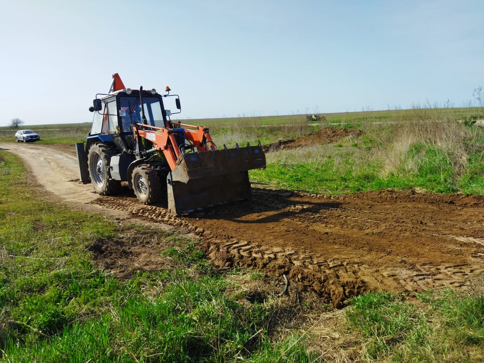 Старі ями та нові сенси: дорогу життя з херсонської Олександрівки до Миколаєва трохи покращили (фото)
