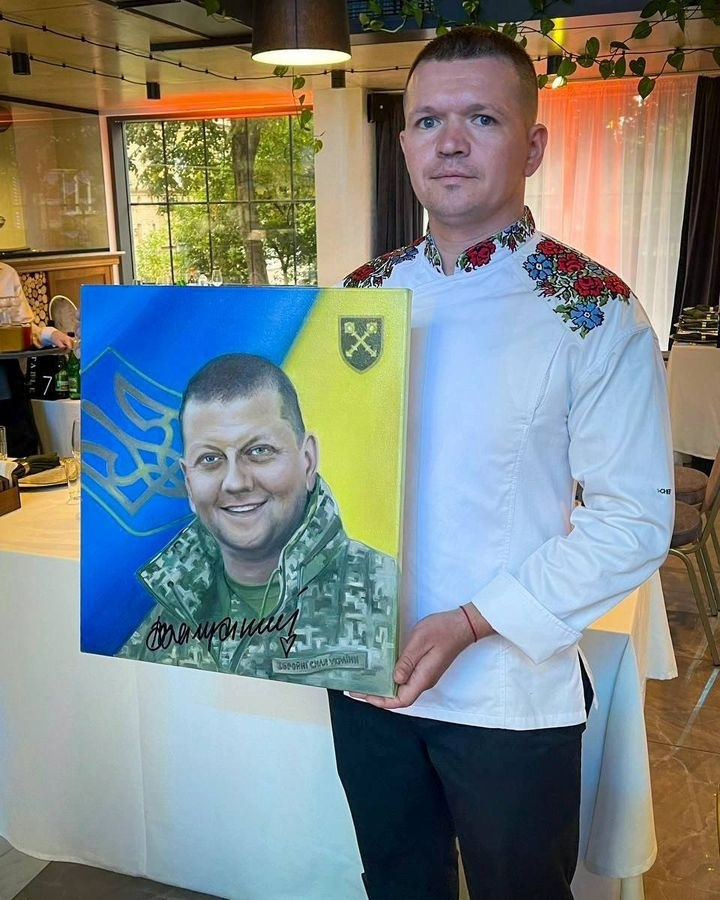 Олександр Ярош з картиною