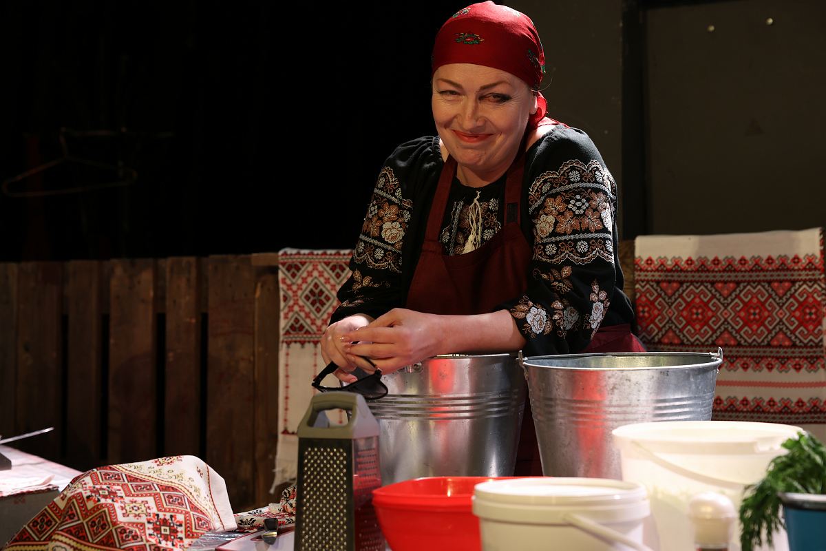 Вистава «Кицька на спогад про темінь»