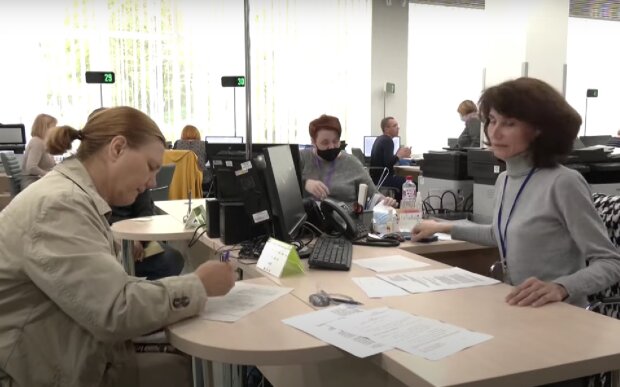 Виплати ВПО. Фото: скрін youtube