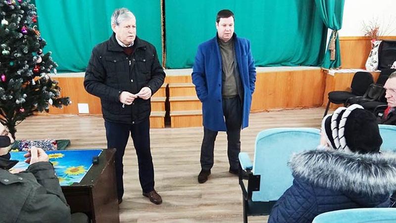 Під час зустрічі представників влади з мешканцями сіл у грудні 2021 року