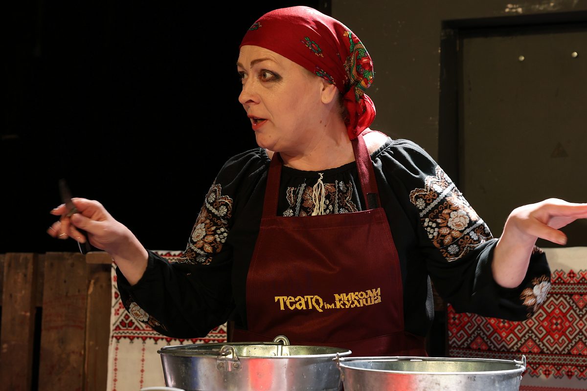 Вистава «Кицька на спогад про темінь»