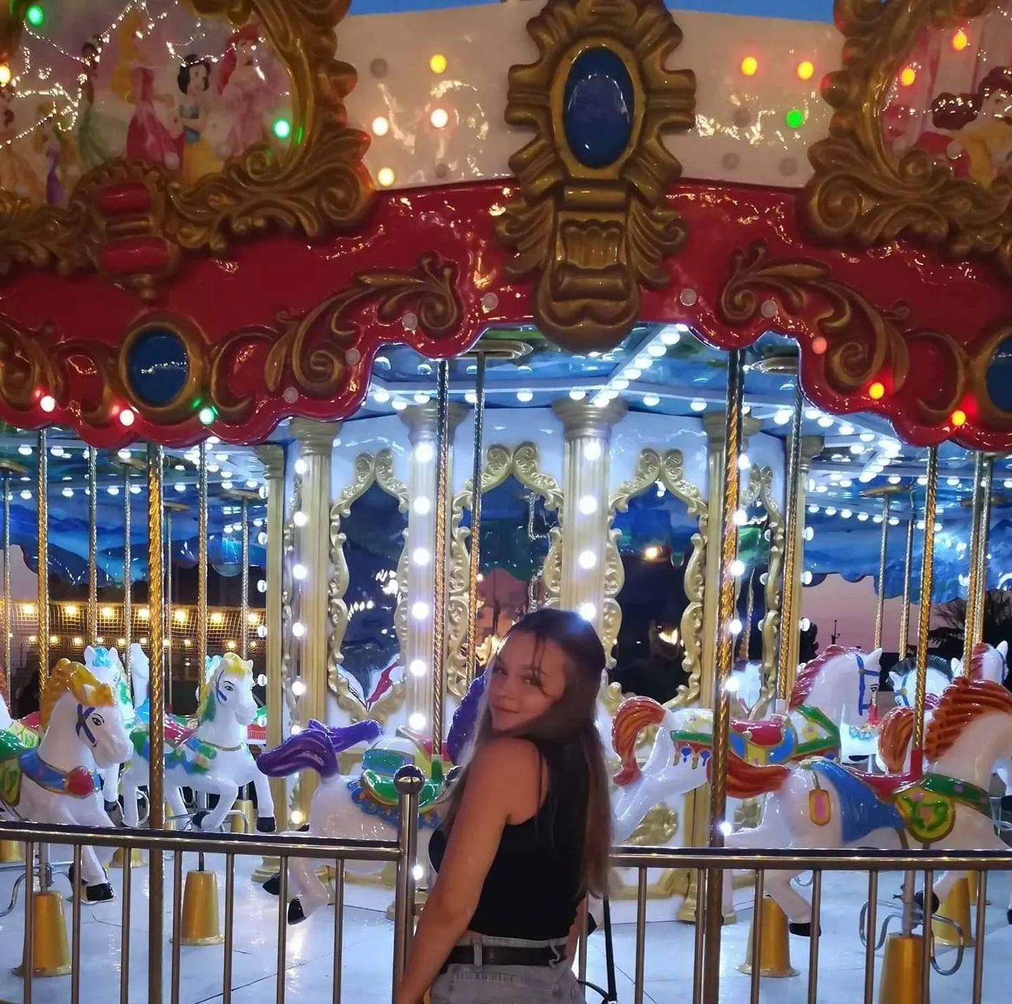 Нещодавно повернулася до Херсона і збиралася заміж: що відомо про вбиту росіянами Владу Веремеєнко