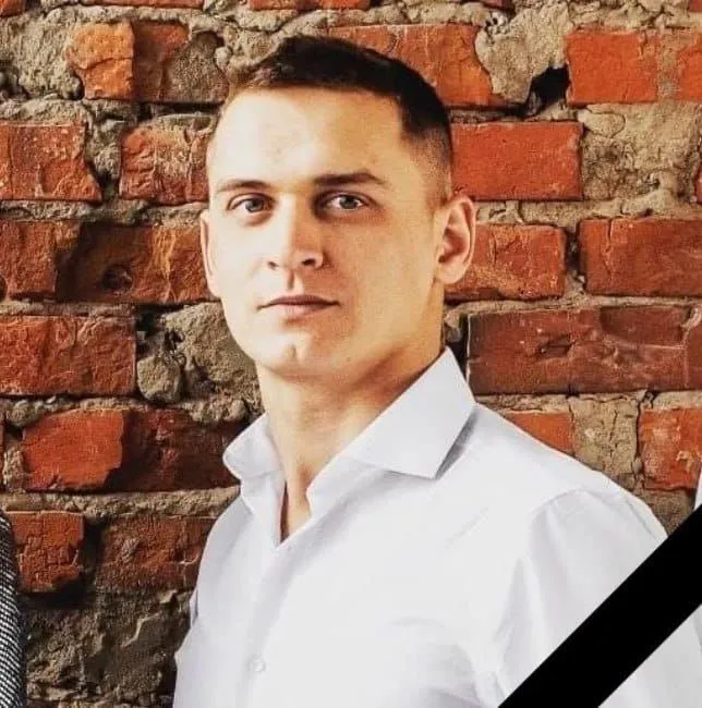 Йому назавжди буде 35: у Херсоні попрощалися з добровольцем з позивним "Музикант", який загинув у боях за Україну. Фото