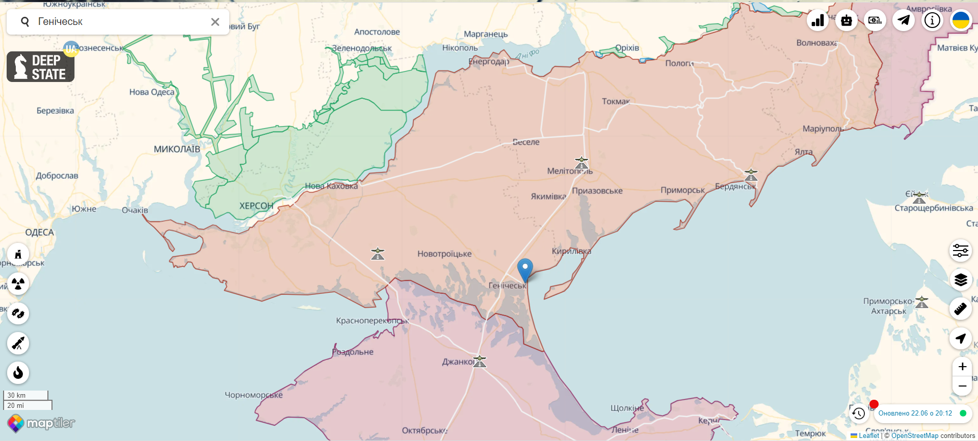 В окупованому Генічеську прогриміла серія вибухів, піднявся стовп диму. Відео