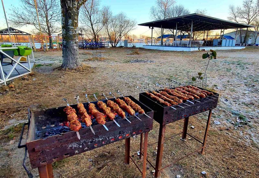 110 років третьому затону: окупанти знищили місце відпочинку та спорту херсонців (фото, відео)