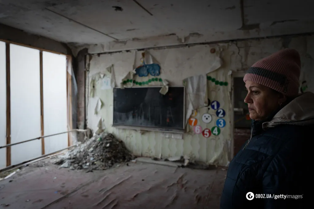 Гра у війну та холодні стіни: як навчаються діти у майже знищеному окупантами Високопіллі на Херсонщині. Фото