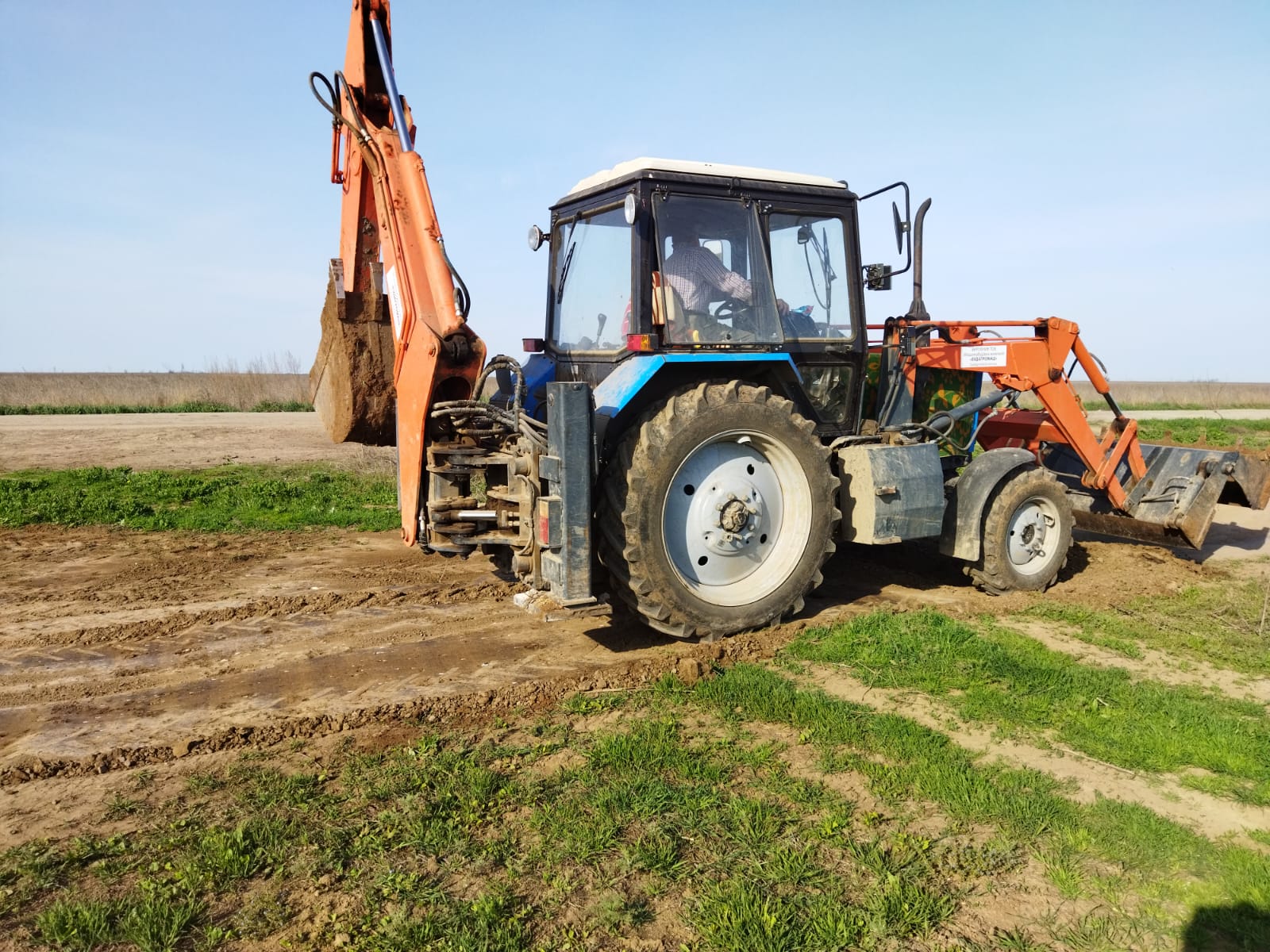 Старі ями та нові сенси: дорогу життя з херсонської Олександрівки до Миколаєва трохи покращили (фото)