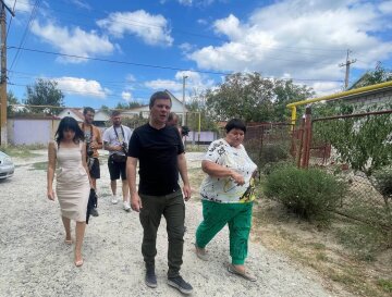 Дмитро Комаров